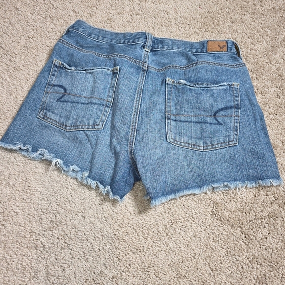 American Eagle Shorts Womens 6 Blue Jean Midium Rise Stretch Raw Hem - Picture 2 of 8